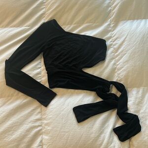 One shoulder Cropped black top